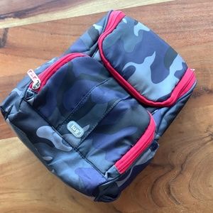 Lug Caddy toiletry case